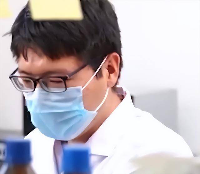 《赛博朋克2077》2.3版替换影片 晶彩车衣智动驾驶